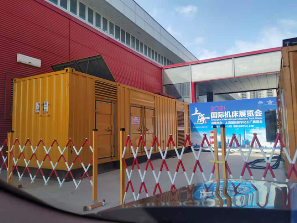 通川发电车出租-发电机无电压或电压太低怎么办？