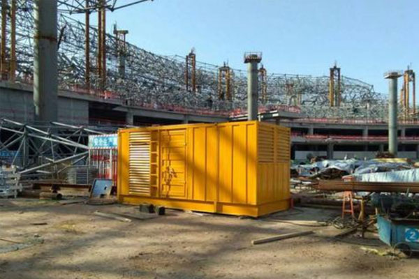 通川发电机出租如何判断空气滤清器是否需要更换？