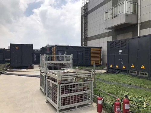 通川除了定期检查，还有哪些方法可以及时发现接触式转速表探头的磨损？