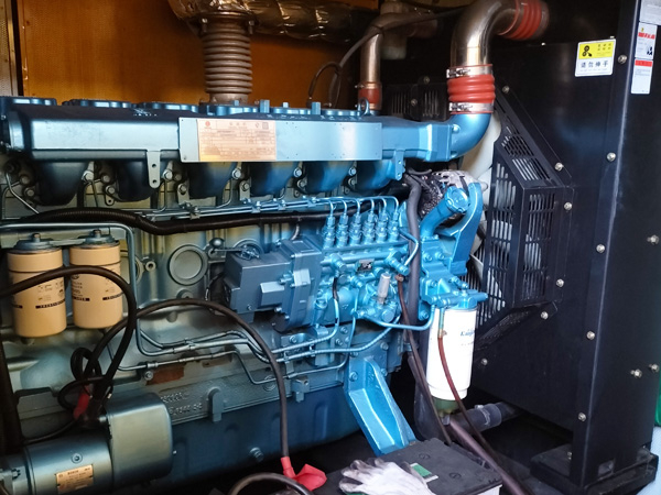 通川磷酸铁锂蓄电池的使用寿命与哪些因素有关？