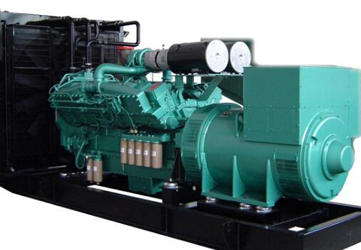 通川冬季柴油发电机组启动前应进行哪些预热操作？